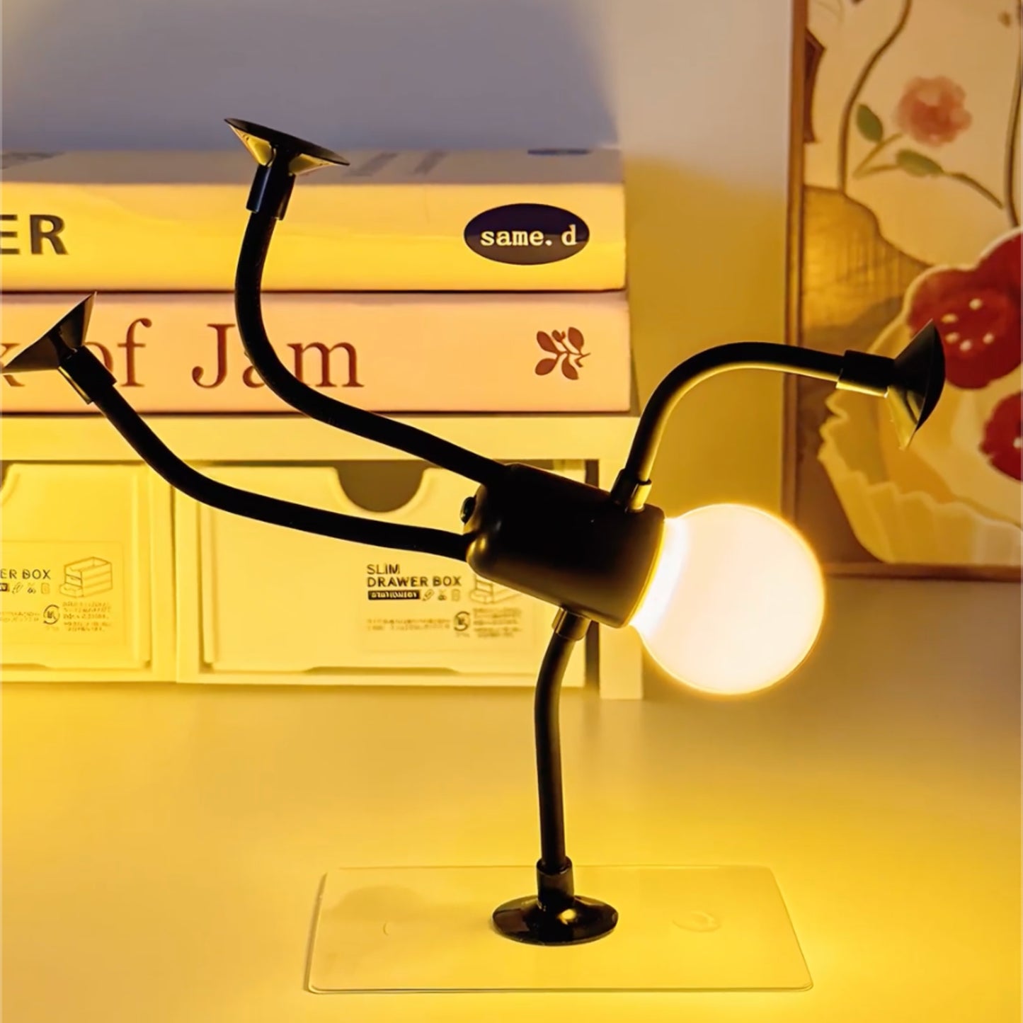 Pose & Glow Lamp