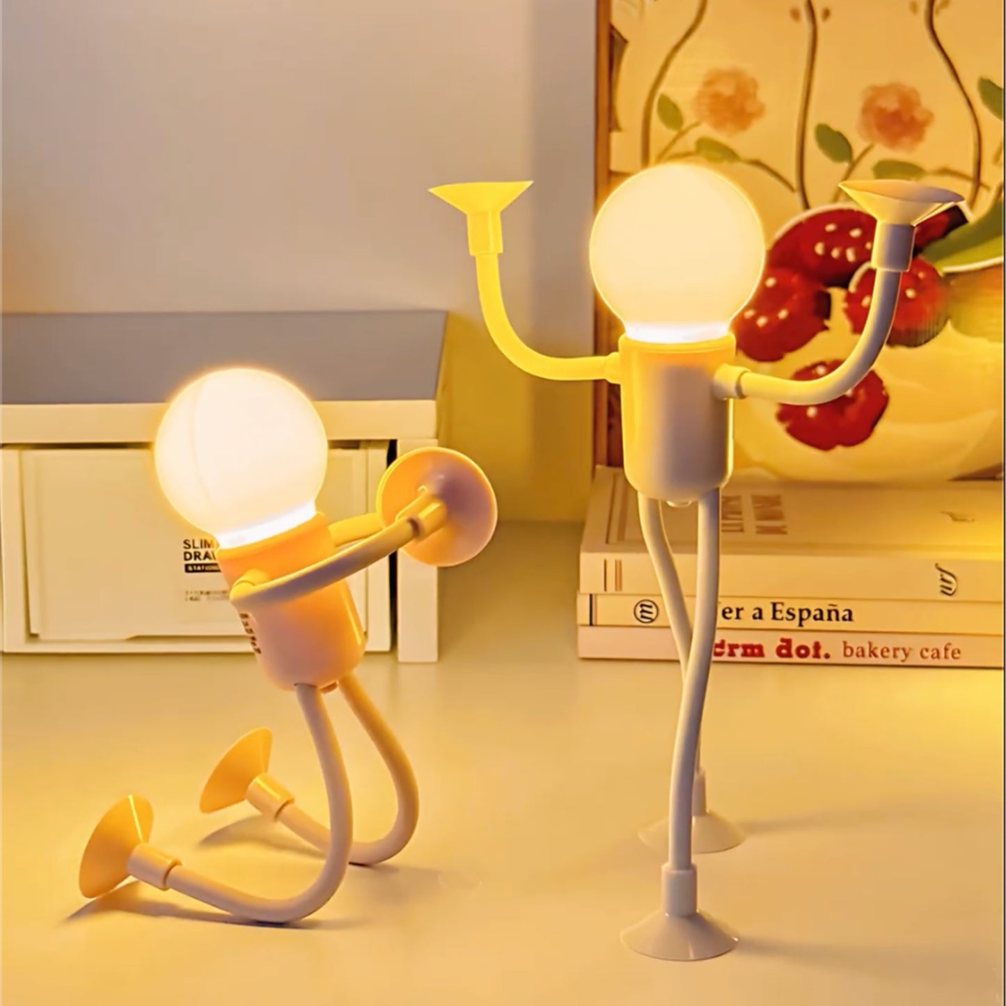 Pose & Glow Lamp