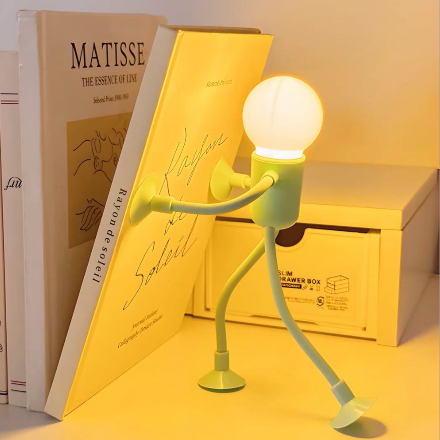 Pose & Glow Lamp